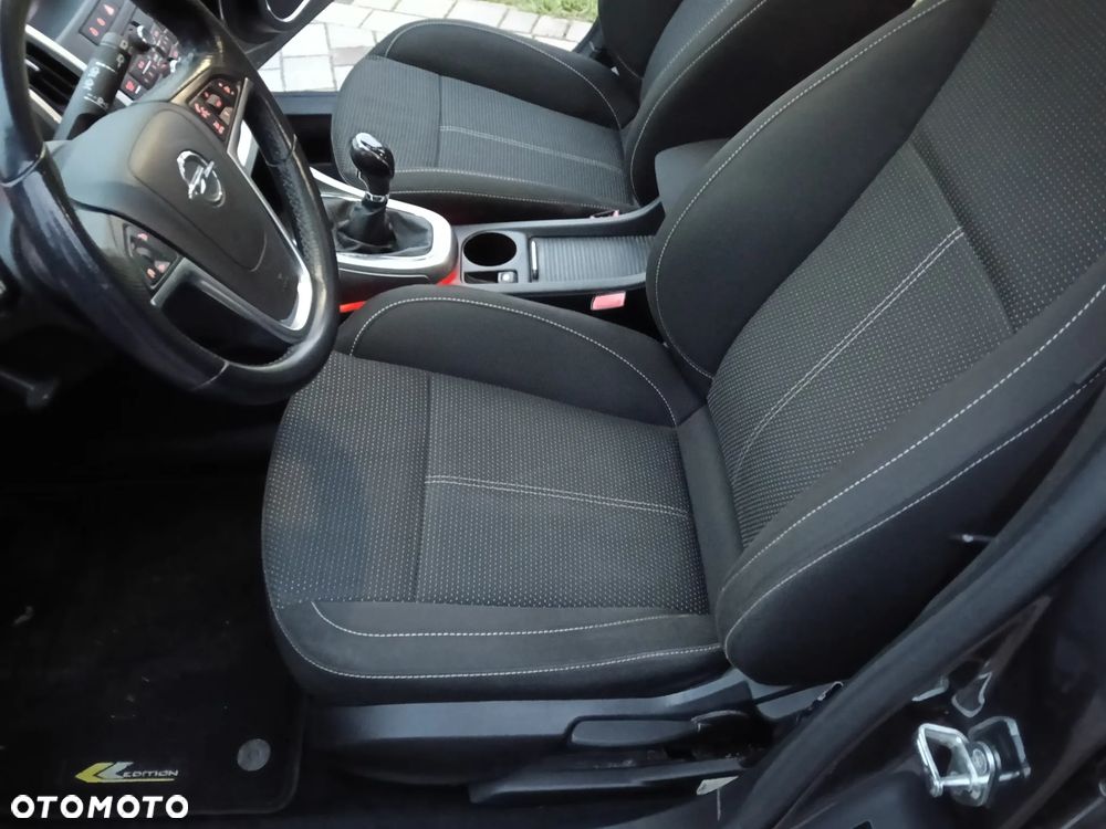 Opel Astra 1.6 NAVI - 17