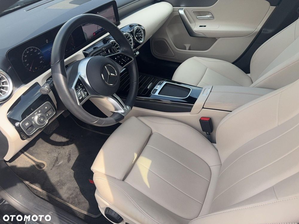 Mercedes-Benz Klasa A 200 Progressive 7G-DCT - 12