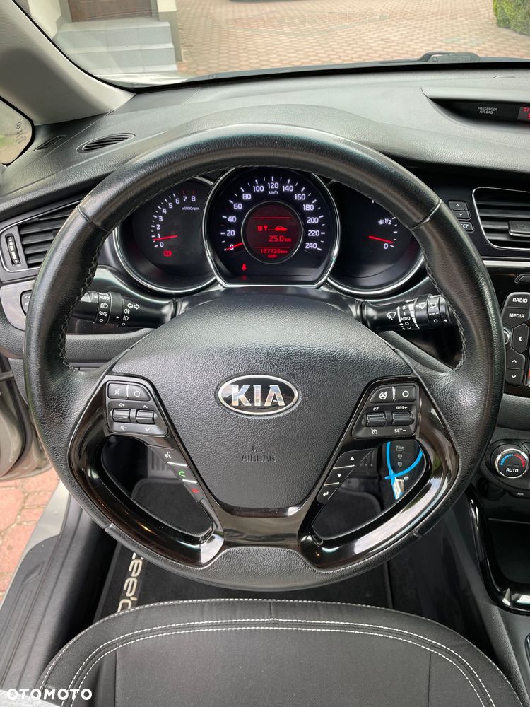 Kia Ceed - 18