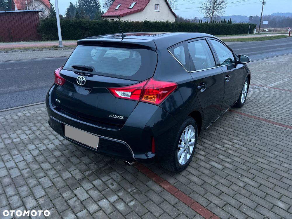 Toyota Auris 2.0 D-4D Dynamic - 20