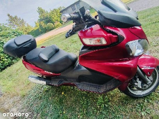 Suzuki Burgman - 18
