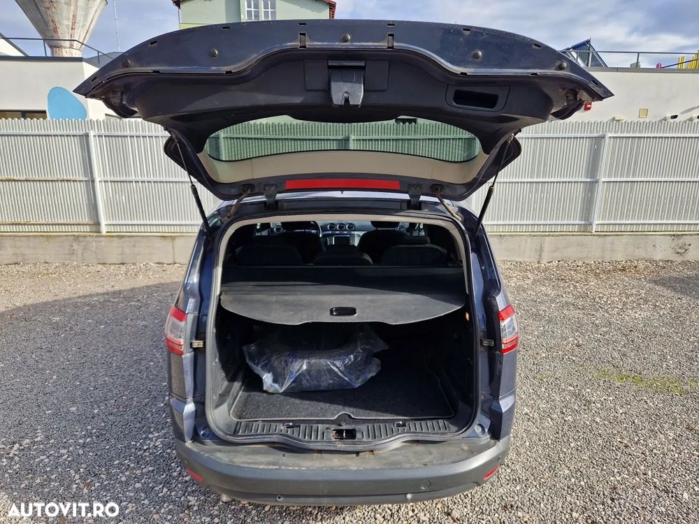 Ford S-Max - 7