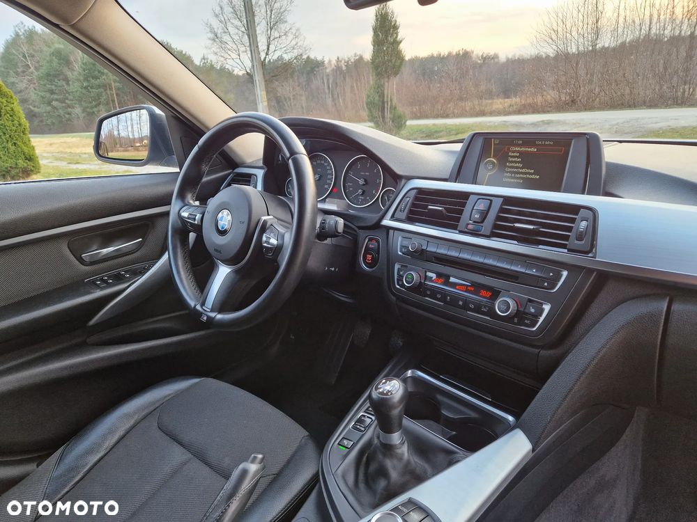 BMW Seria 3 320d xDrive - 19