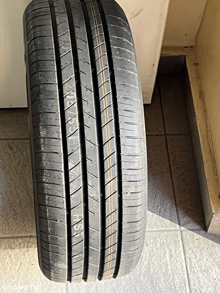 Opony Letnie KUMHO ECSTA HS52, 4 szt. – rok produkcji 2025 (zmienione na zimowe w salonie w dniu zakupu samochodu). - 5