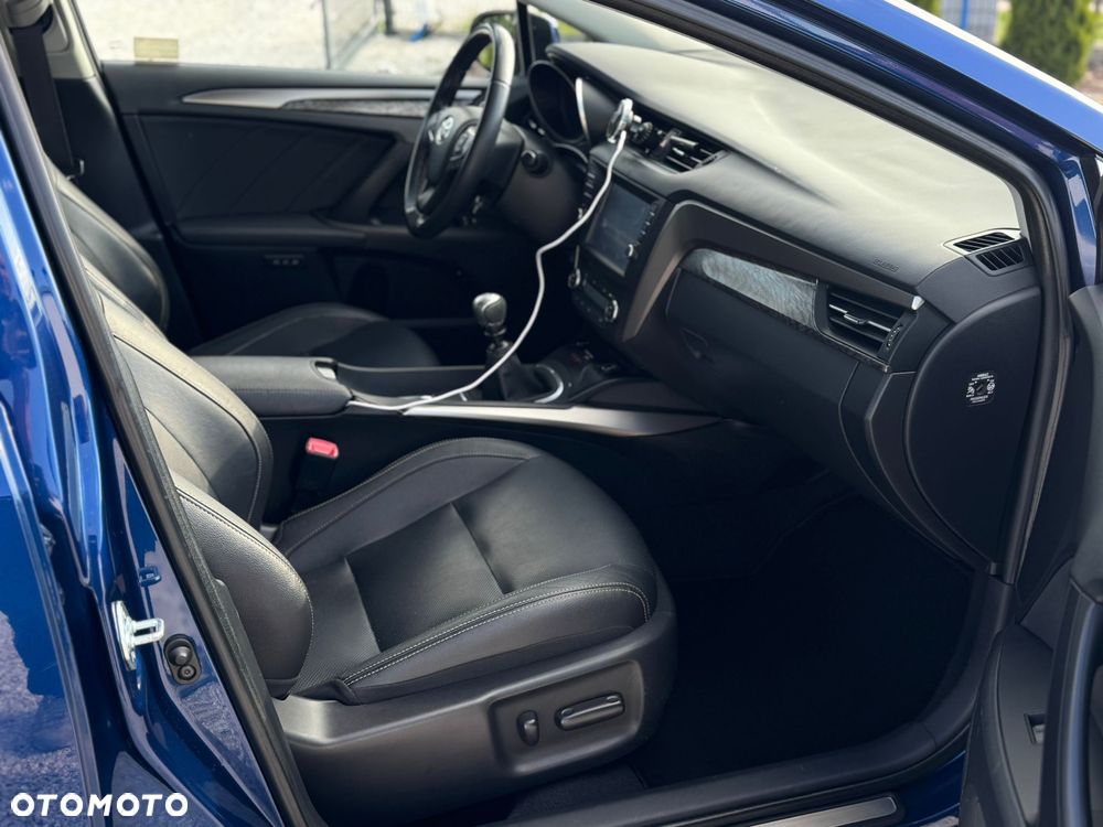 Toyota Avensis 2.0 D-4D Prestige - 20