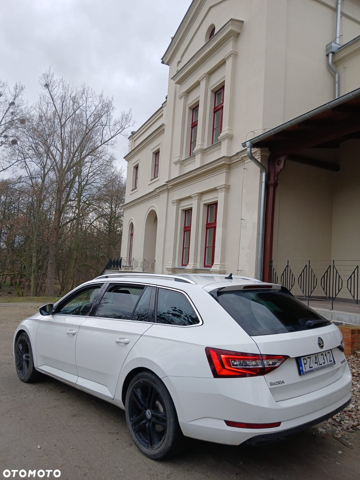 Skoda Superb Combi 2.0 TDI DSG Style - 3
