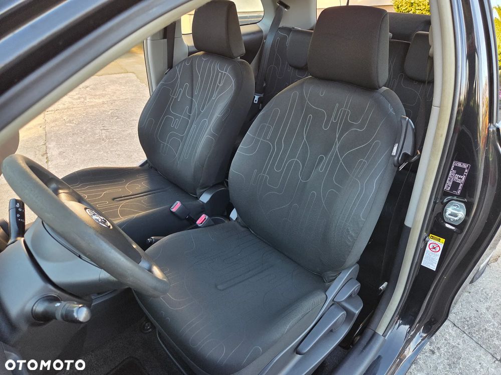 Toyota Yaris - 11
