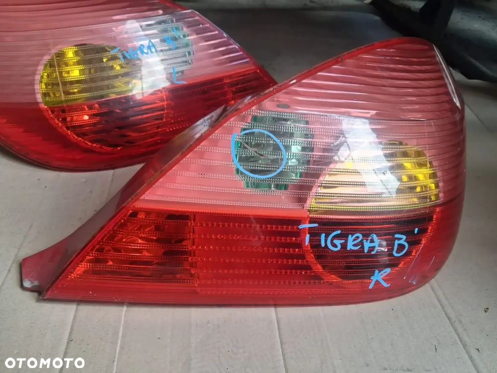 Lampa tył OPEL TIGRA B prawa OE - 3