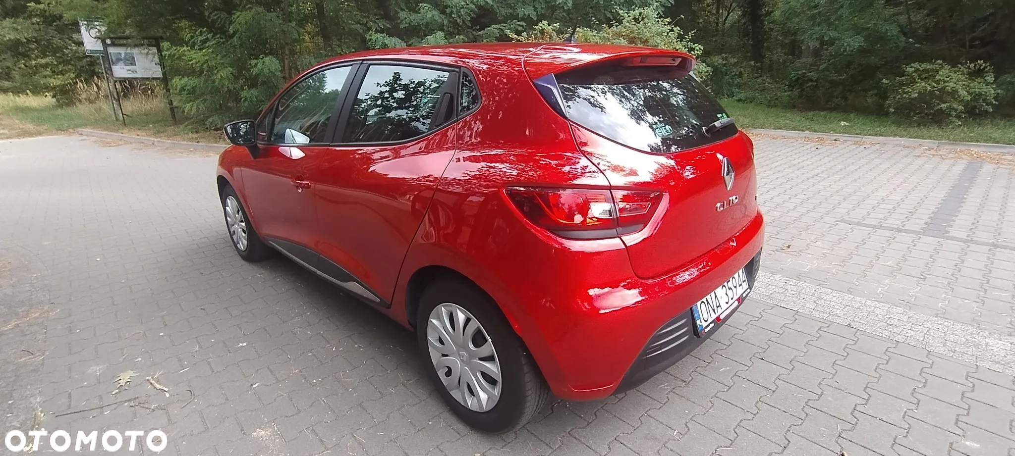 Renault Clio - 11
