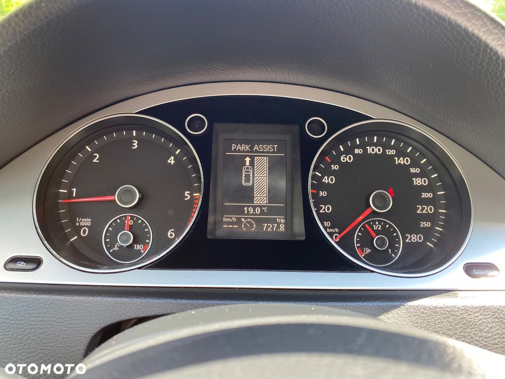 Volkswagen Passat CC - 23