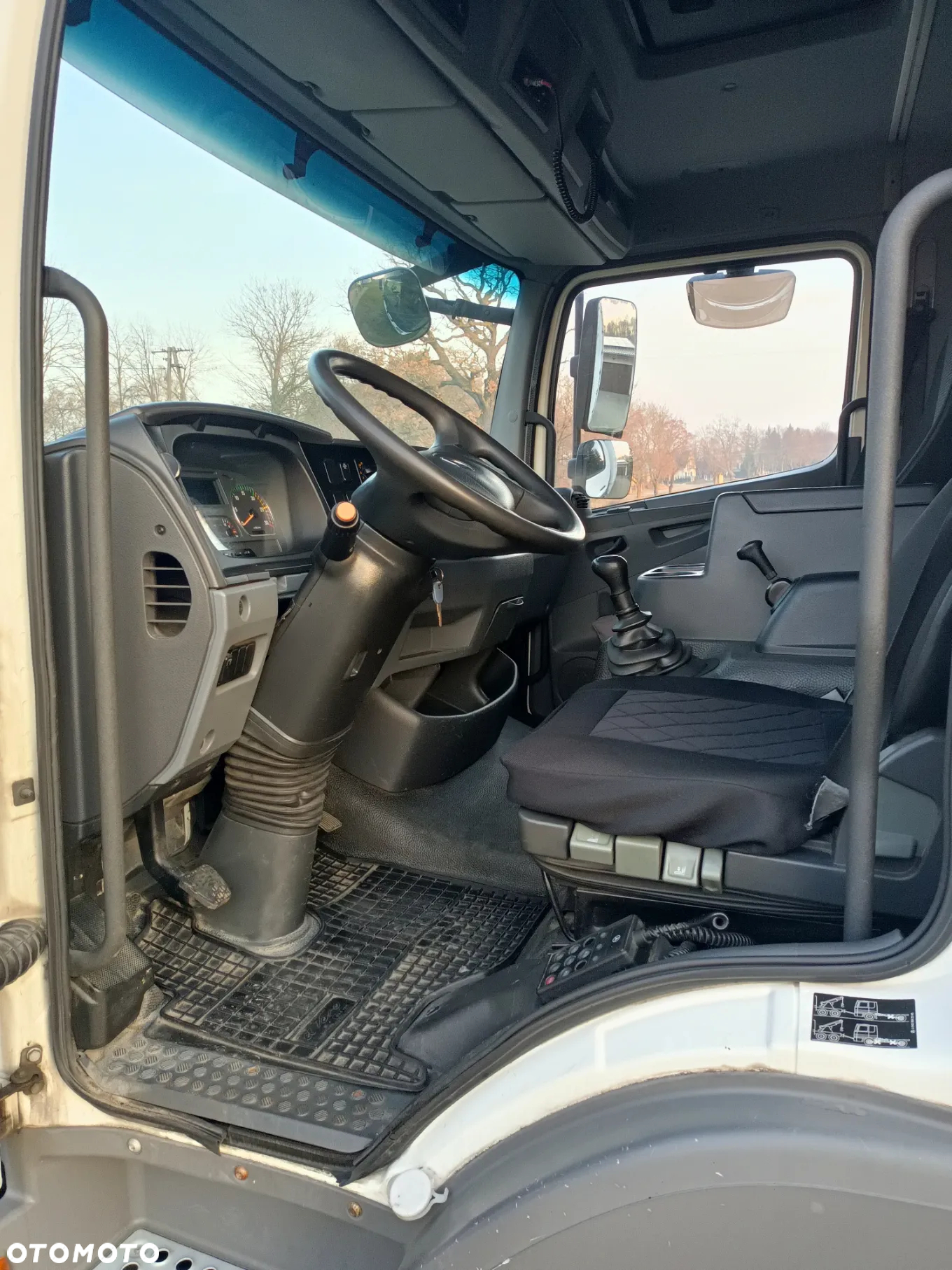 Mercedes-Benz Atego 1218 L Bluetec 5 - 6