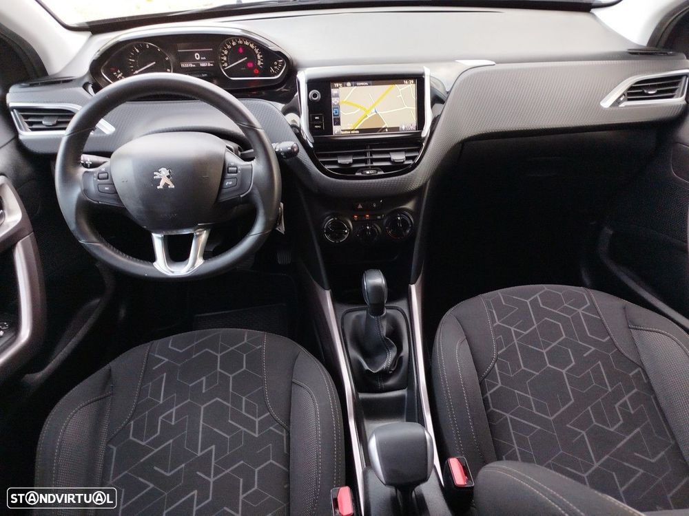 Peugeot 2008 1.6 BlueHDi Style - 22