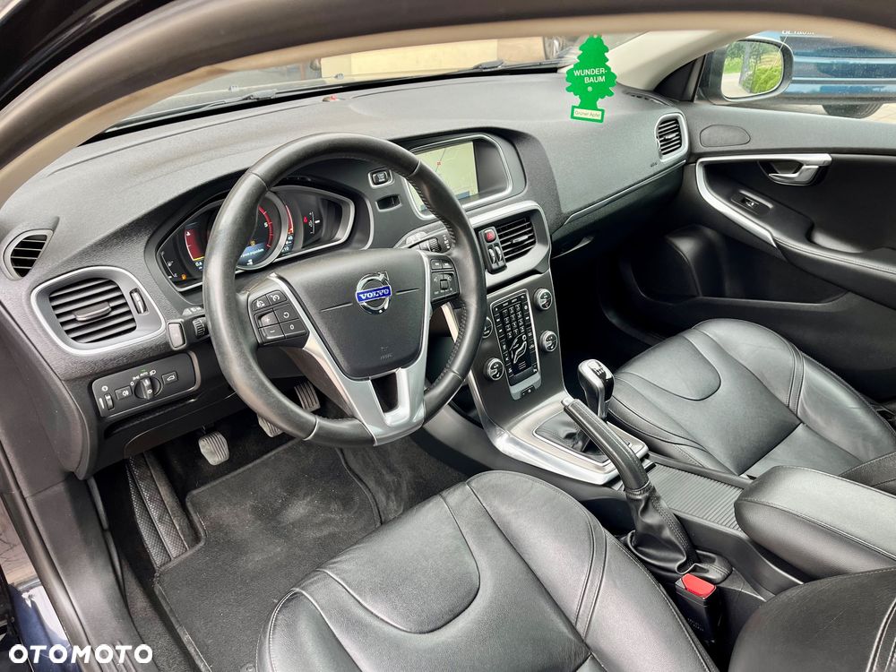 Volvo V40 D2 Momentum - 9