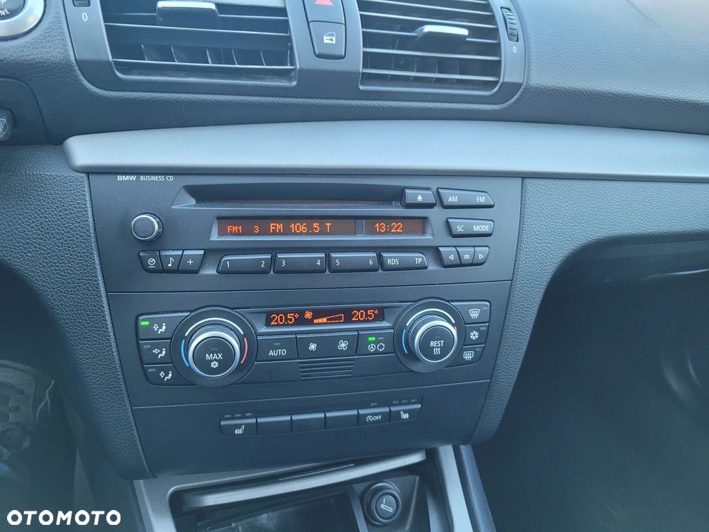 BMW Seria 1 118i Edition Sport - 12