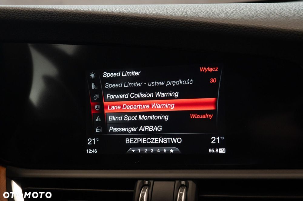 Alfa Romeo Giulia 2.0 Turbo Veloce Q4 - 21