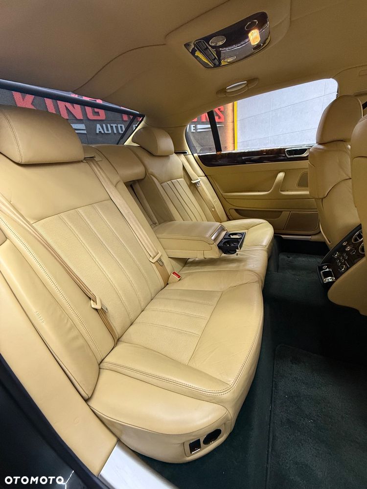 Bentley Flying Spur - 7