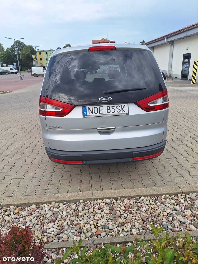 Ford Galaxy 2011 photo 3