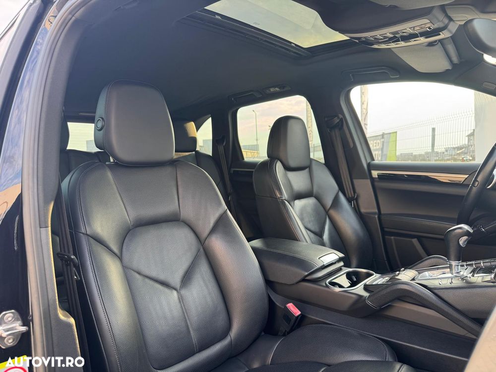 Porsche Cayenne 3.0TD TipTronic - 13