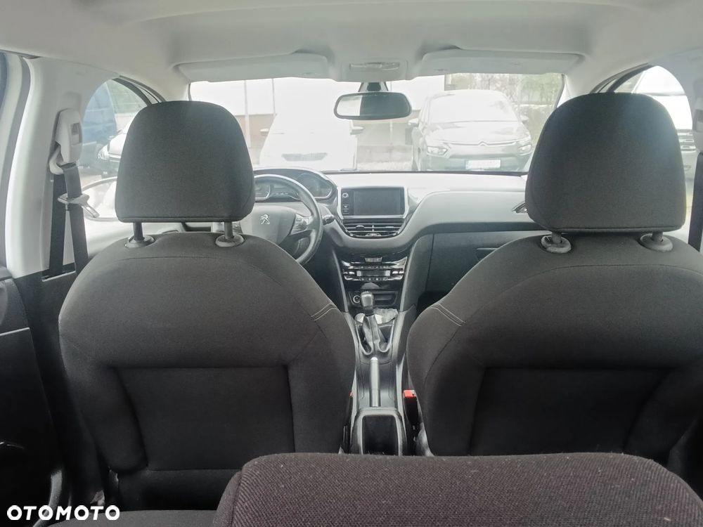 Peugeot 208 1.6 e-HDi Allure STT - 11