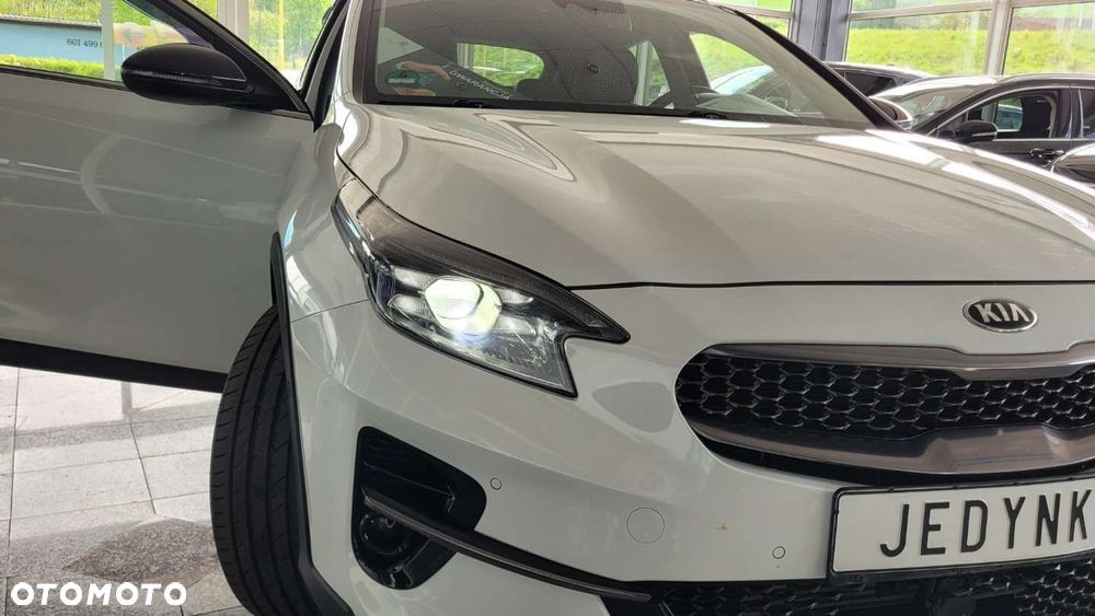 Kia XCeed - 12