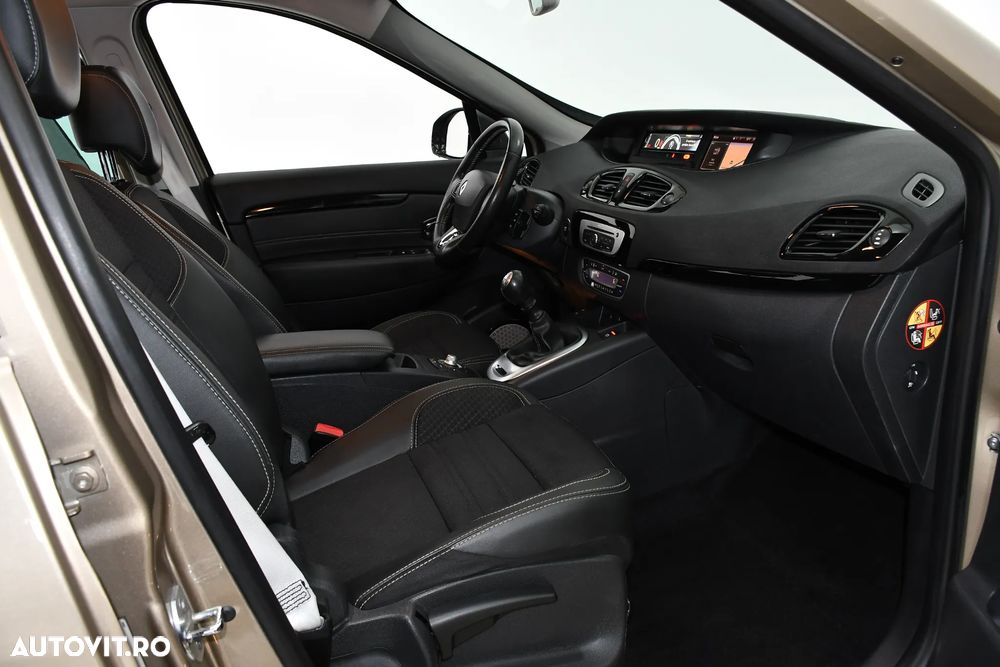 Renault Scenic TCe 130 Bose Edition - 9