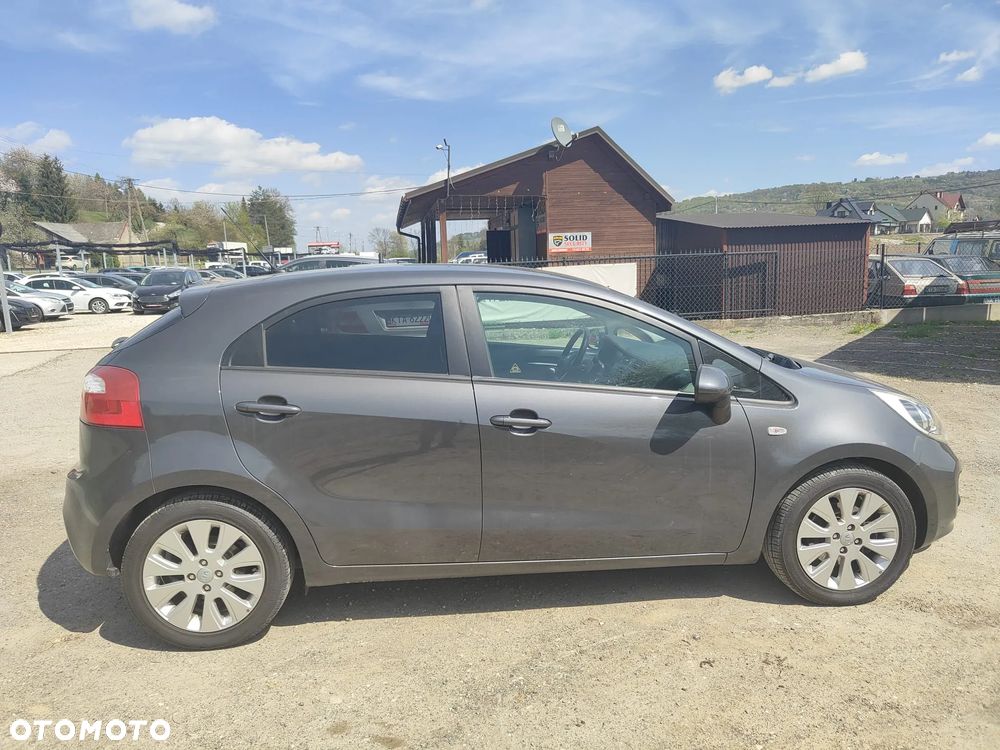 Kia Rio 1.2 Dream Team Edition - 3