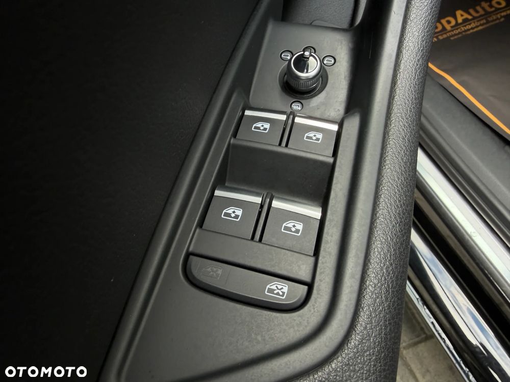 Audi A4 Avant 2.0 TDI S tronic design - 24