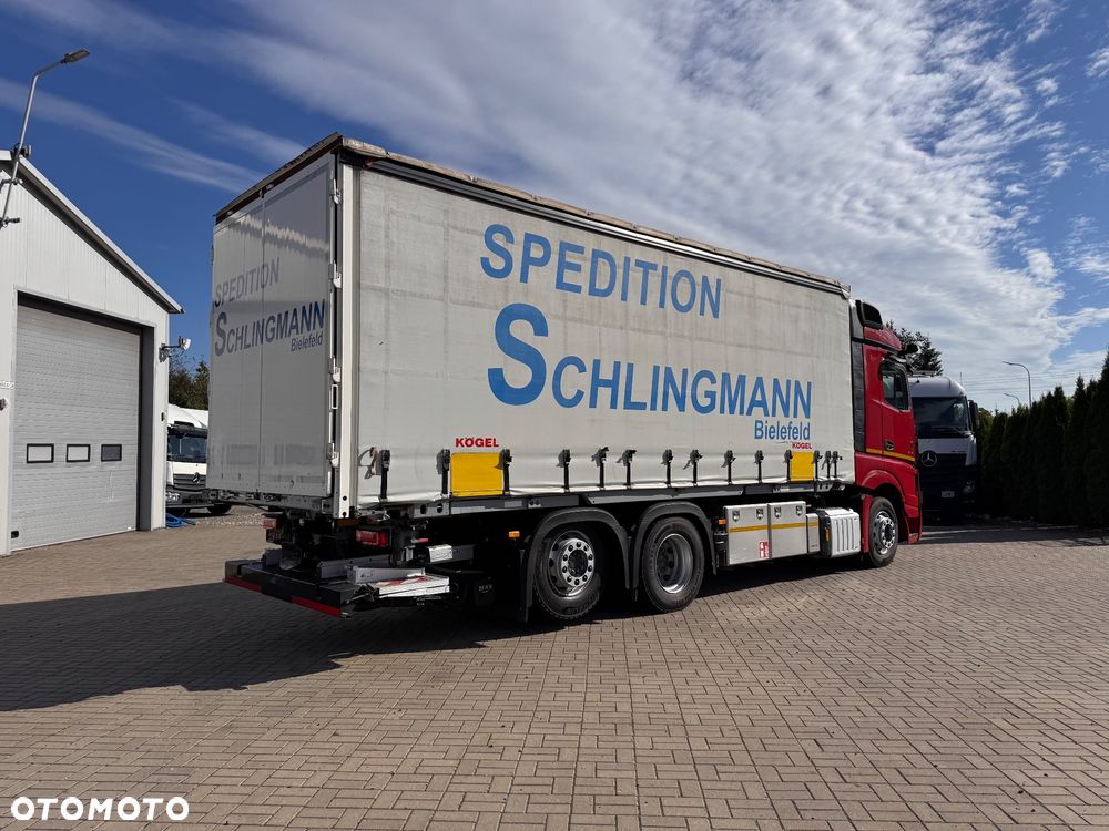 Mercedes-Benz Actros - 36