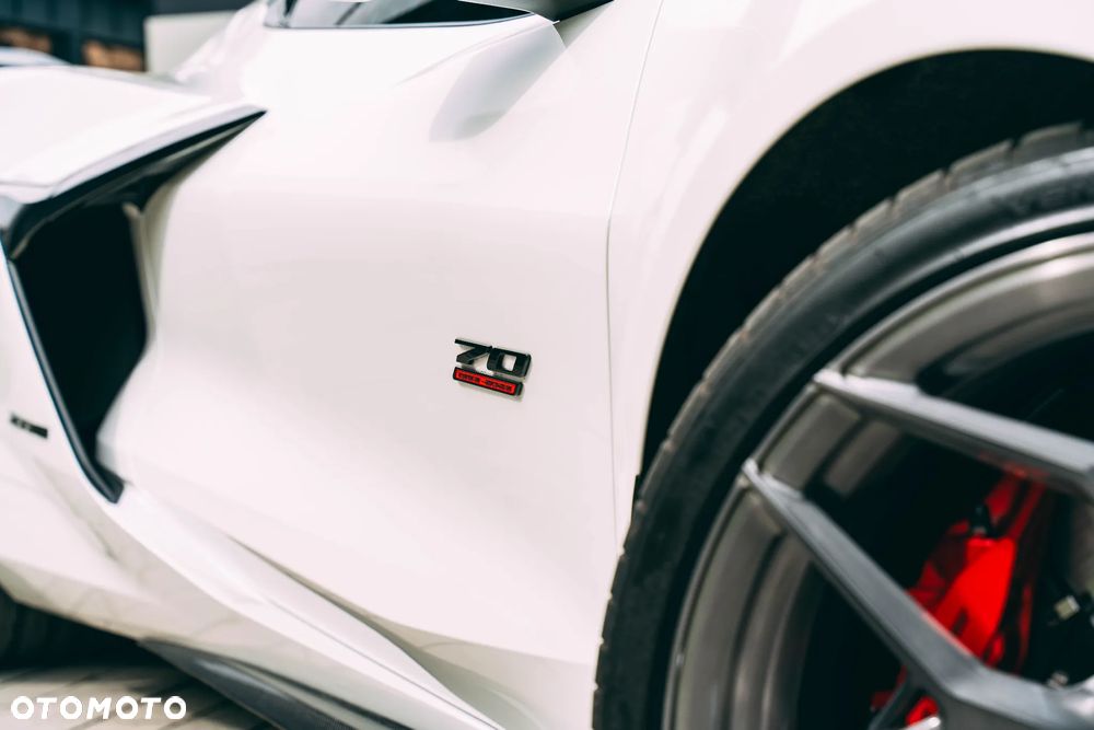 Chevrolet Corvette - 20
