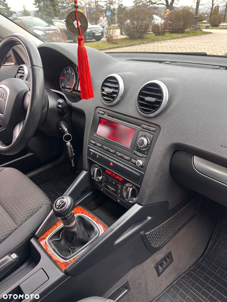 Audi A3 Sportback 2.0 TDI DPF quattro Ambiente - 28