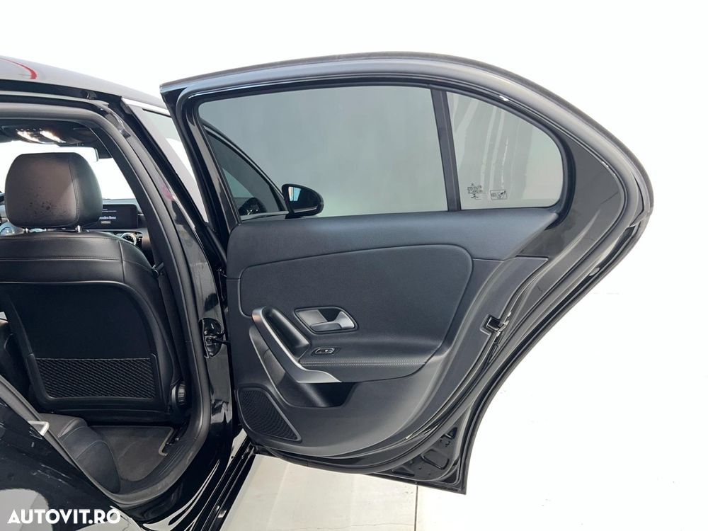 Mercedes-Benz A 250 - 35