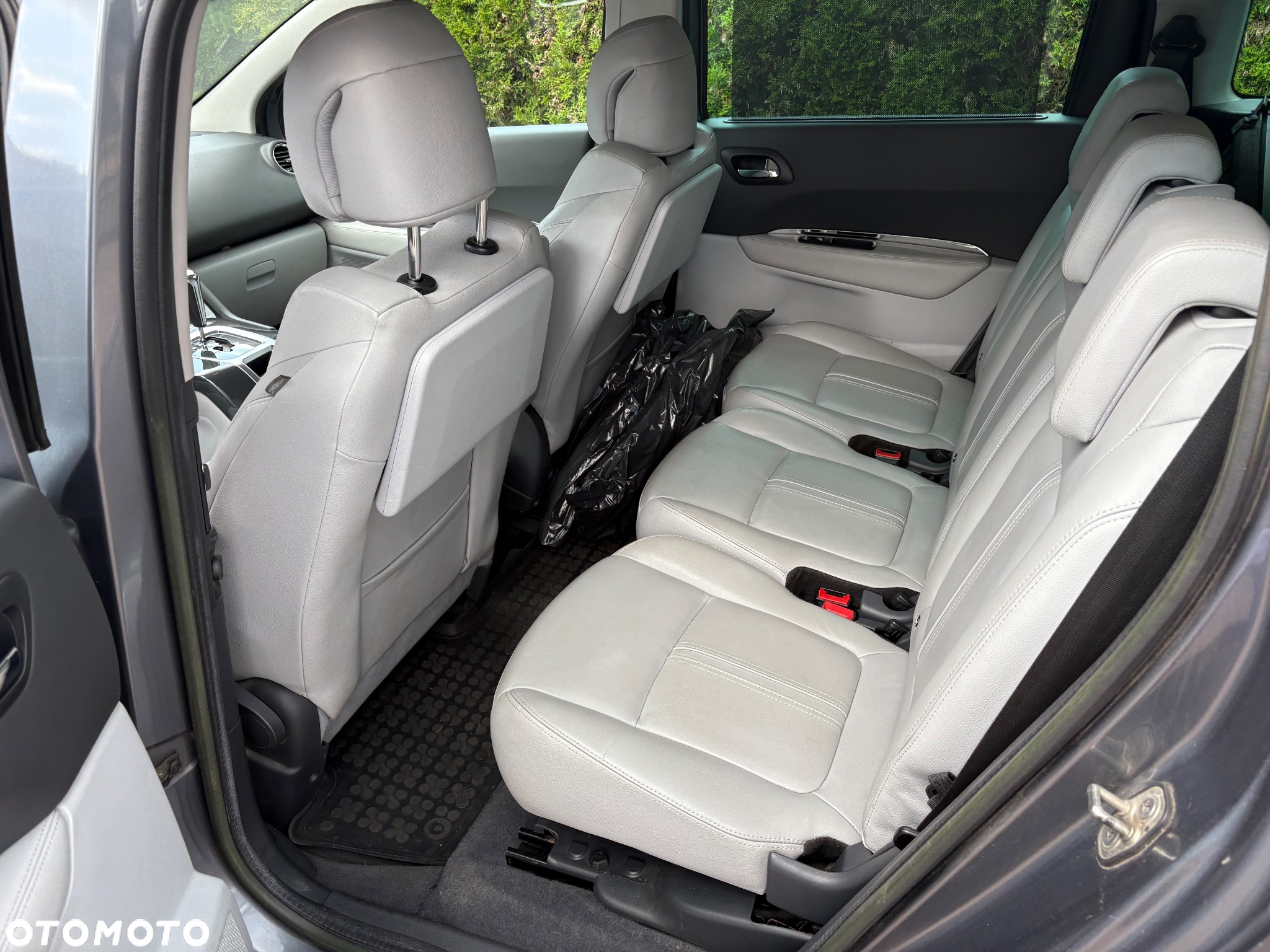 Peugeot 5008 2.0 HDi Premium + - 7