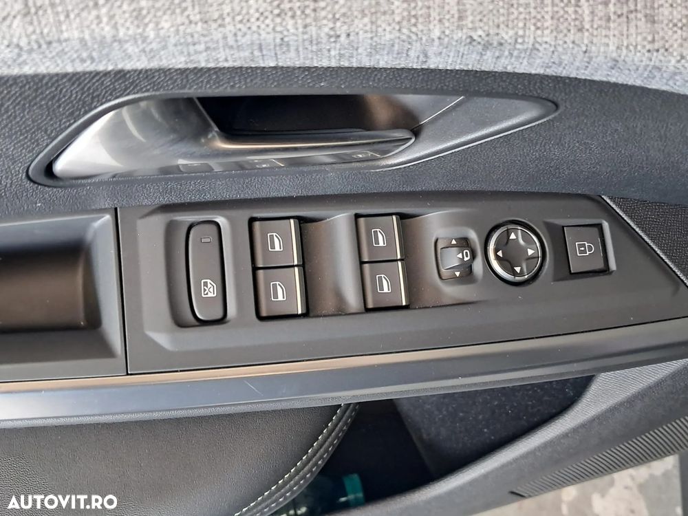 Peugeot 3008 1.2 MHEV 136 e-DCS6 GT - 17