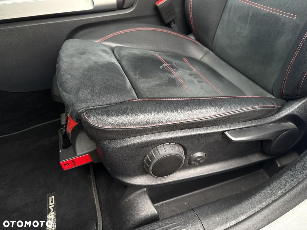 Mercedes-Benz GLB - 10