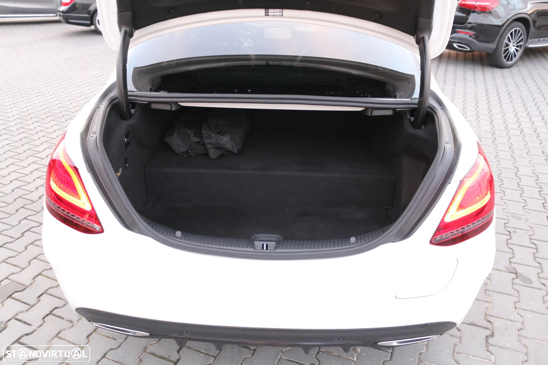 Mercedes-Benz C 300 de AMG Line - 42