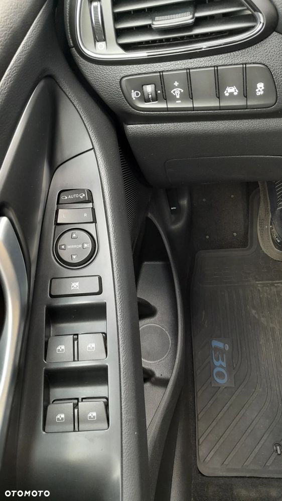 Hyundai i30 - 24