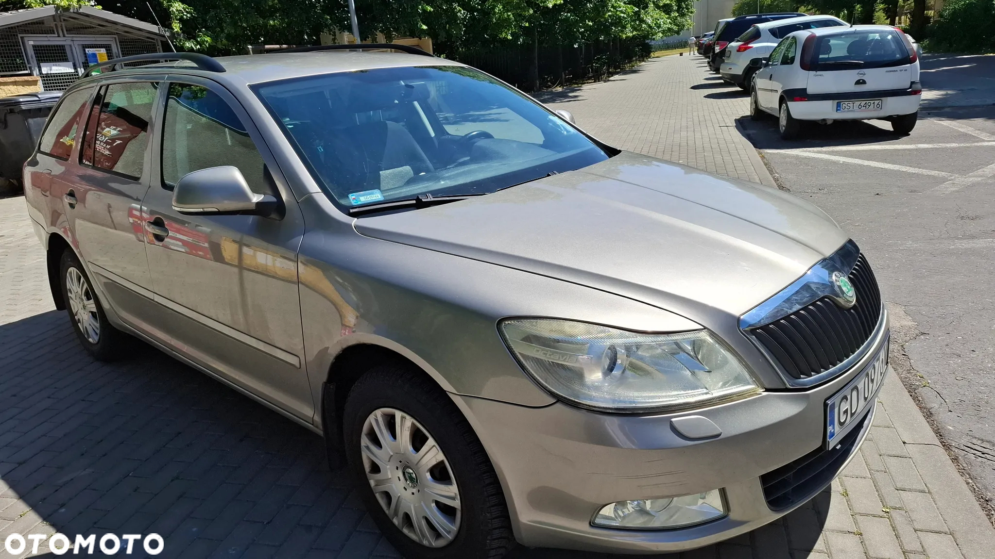 Skoda Octavia 1.4 TSI Ambiente DSG - 2