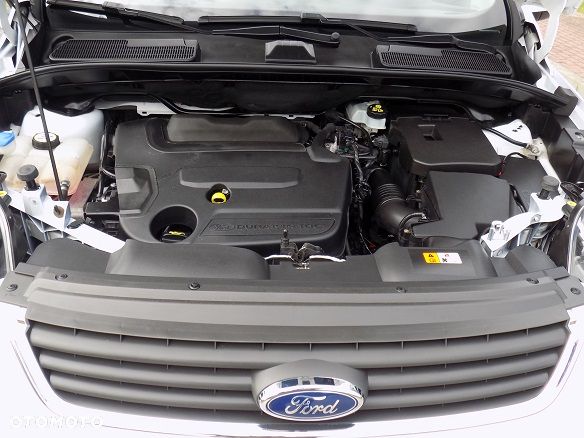 Ford Kuga 2.0 TDCi 4x4 Titanium - 21