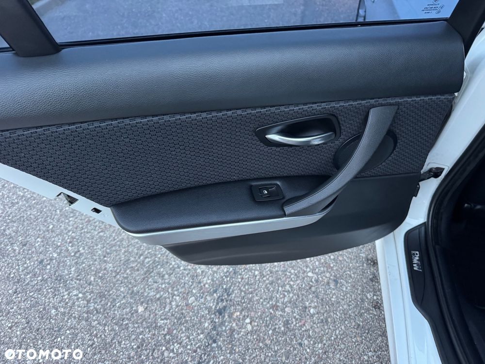 BMW Seria 3 320d DPF - 17