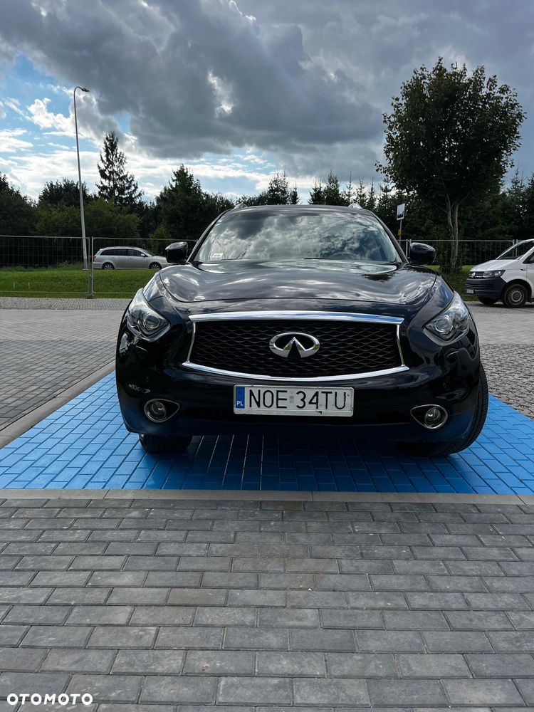 Infiniti Q70 3.7 Sport Tech EU6 - 7