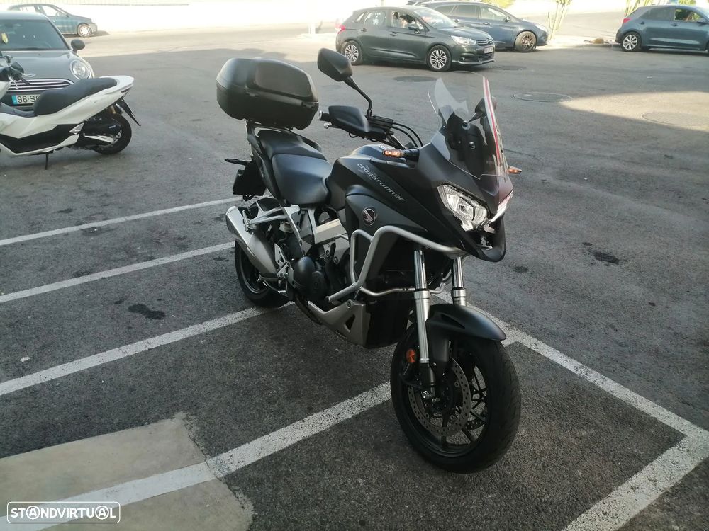Honda VFR CROSSRUNNER (VFR800X) - 3