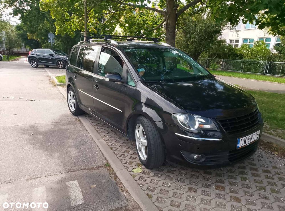 Volkswagen Touran - 2