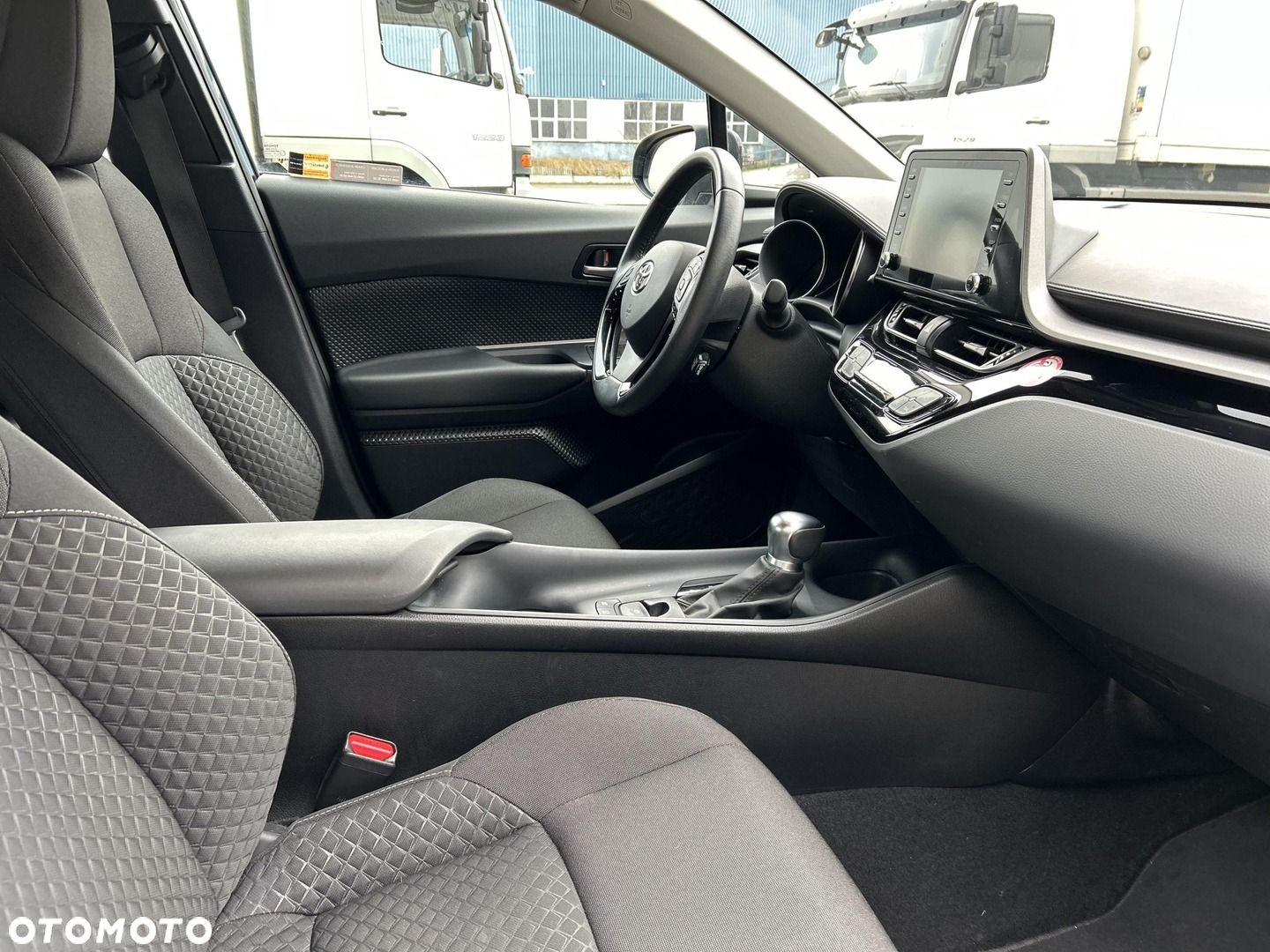 Toyota C-HR - 11