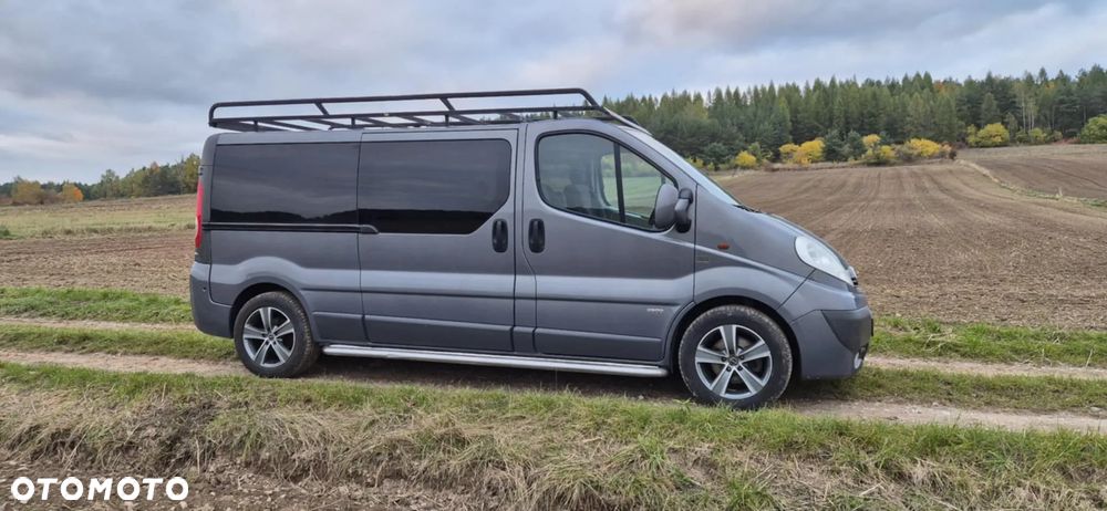 Opel Vivaro - 8