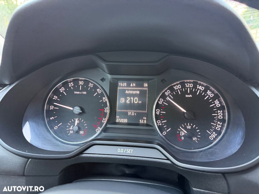 Skoda Octavia 2.0 TDI DSG Ambition - 22