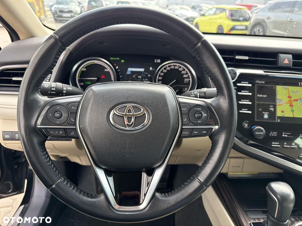 Toyota Camry 2.5 Hybrid Executive CVT - 16