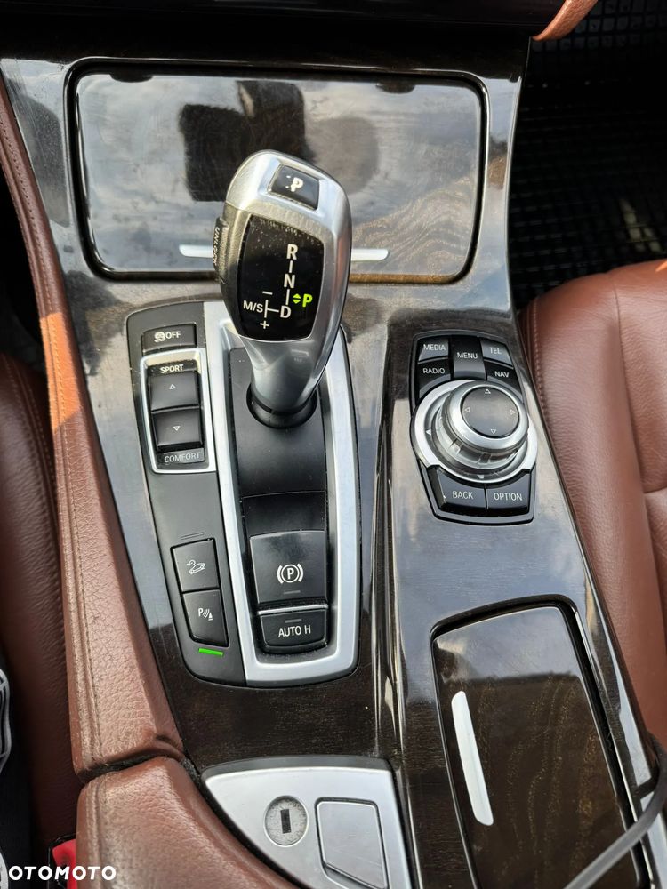 BMW Seria 5 530d xDrive Sport-Aut Modern Line - 12