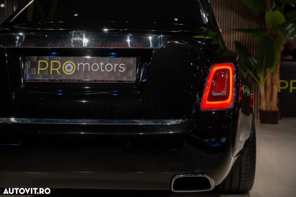Rolls-Royce Phantom - 5