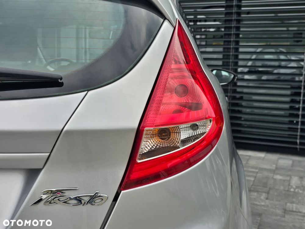 Ford Fiesta 1.25 Trend - 38