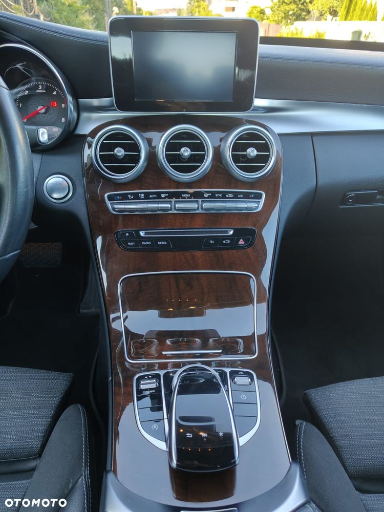 Mercedes-Benz Klasa C 220 d 9G-TRONIC - 19
